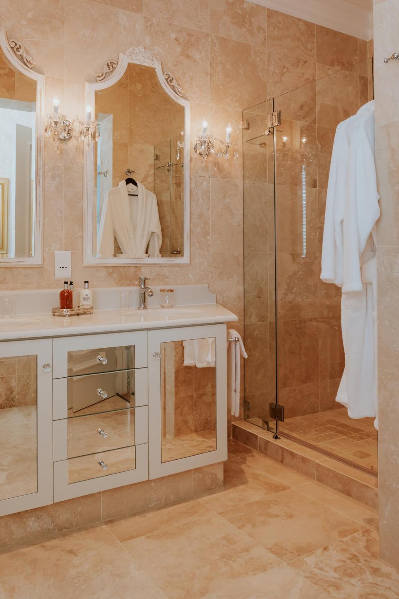 The Light House Boutique Suites พาร์ล ห้อง รูปภาพ